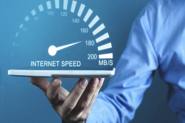 رییس رگولاتوری خبر داد؛ سرعت اینترنت در کشور با فیبرنوری صدبرابر می‌شود