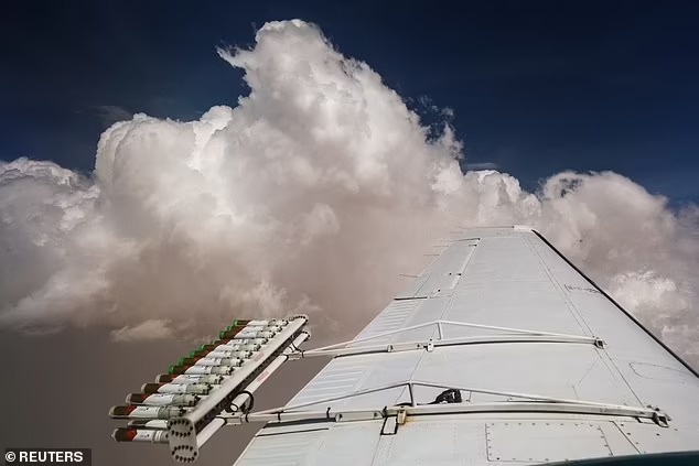آیا بارورسازی ابرها عامل وقوع سیل در دبی است؟